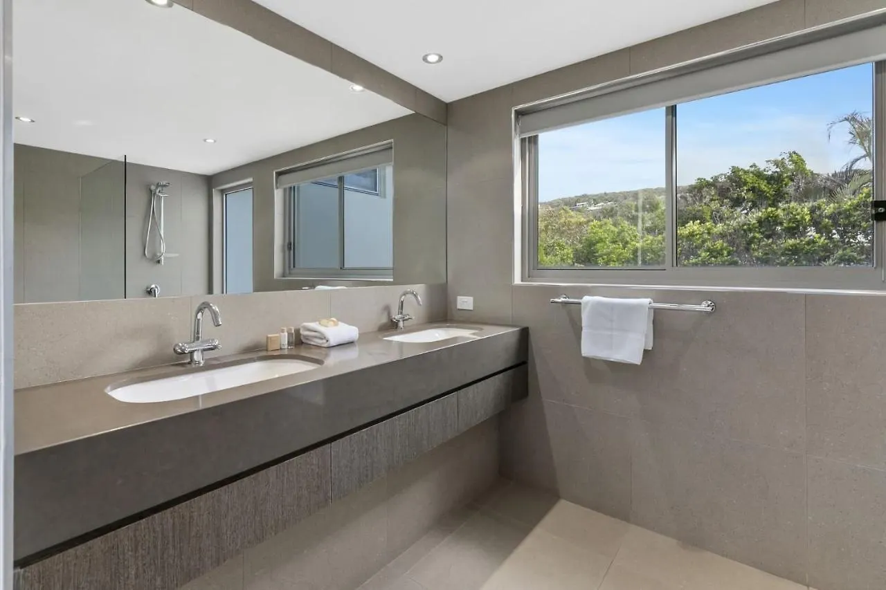 Seaview Tce Picture Perfect In Northern Sunshine Beach