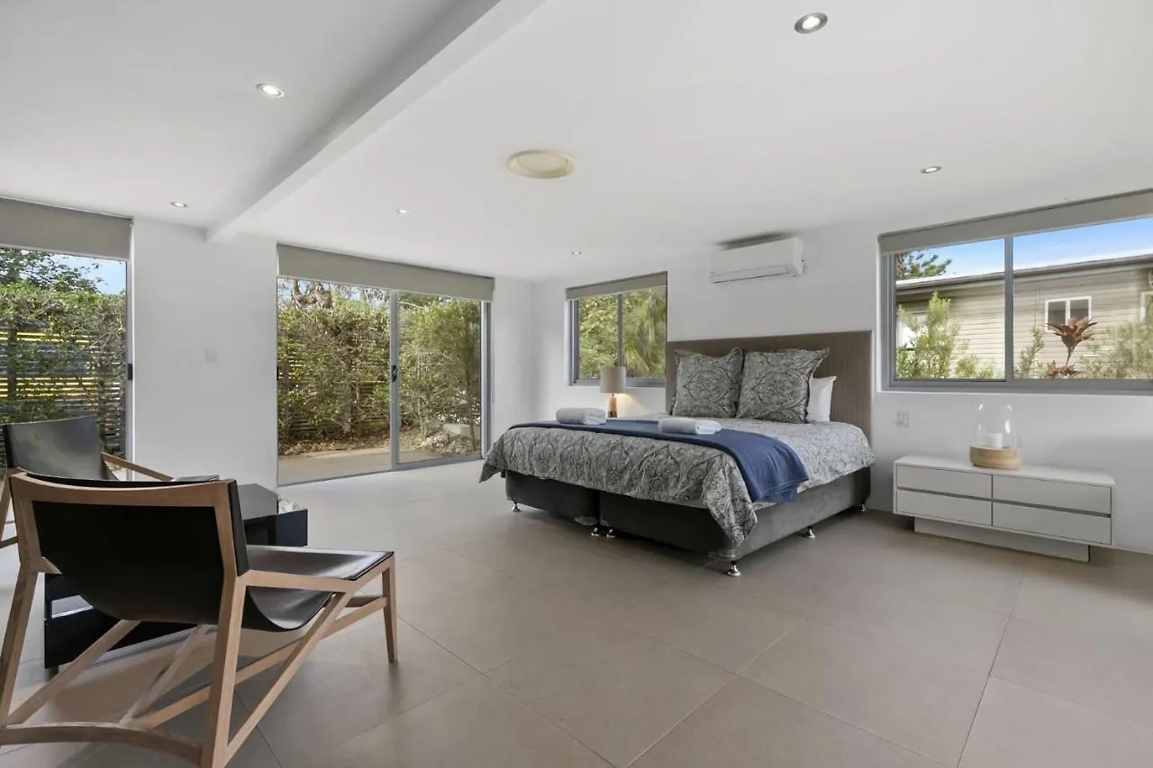 Seaview Tce Picture Perfect In Northern Sunshine Beach 0*,